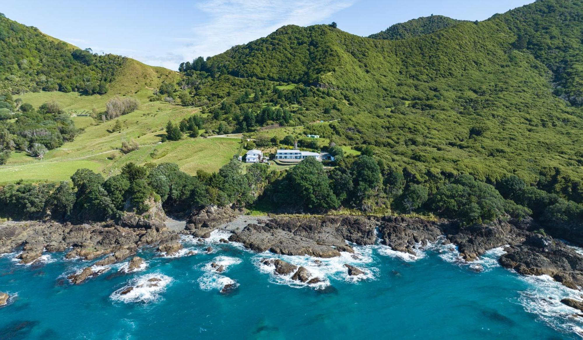 Lottin Point Motel Cape Runaway Екстериор снимка